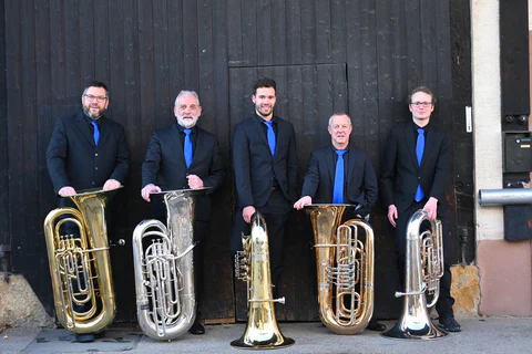 img/slider/tuba-1