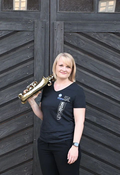 Dirigentin des Vorstufenorchesters - Maria Gut Dirigentin des Vorstufenorchesters - Maria Gut